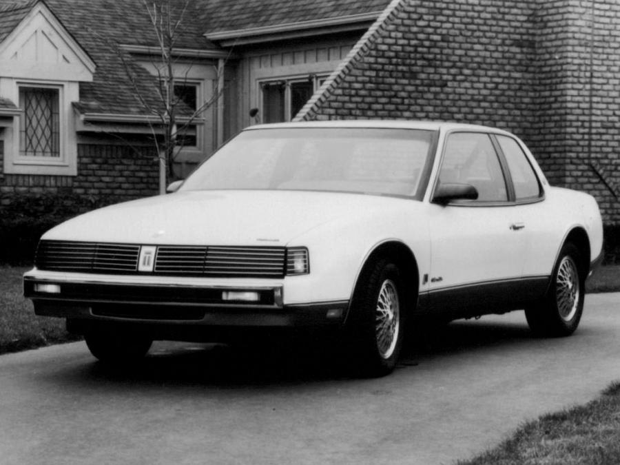 Oldsmobile Toronado 20th Anniversary '1986